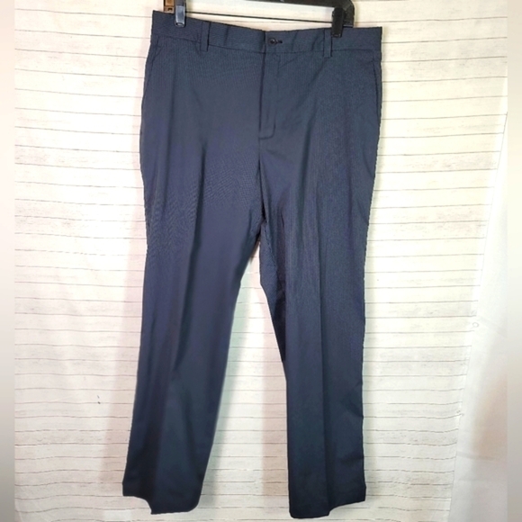 NIKE GOLF GRAY PINSTRIPE PANTS, SX 34x30 - Picture 1 of 12